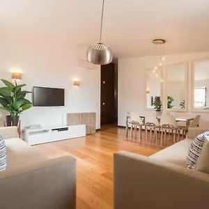 Alfama Modern Two-bedroom W/ River View And Parking - By Lu Holidays Apartamento Lisboa
