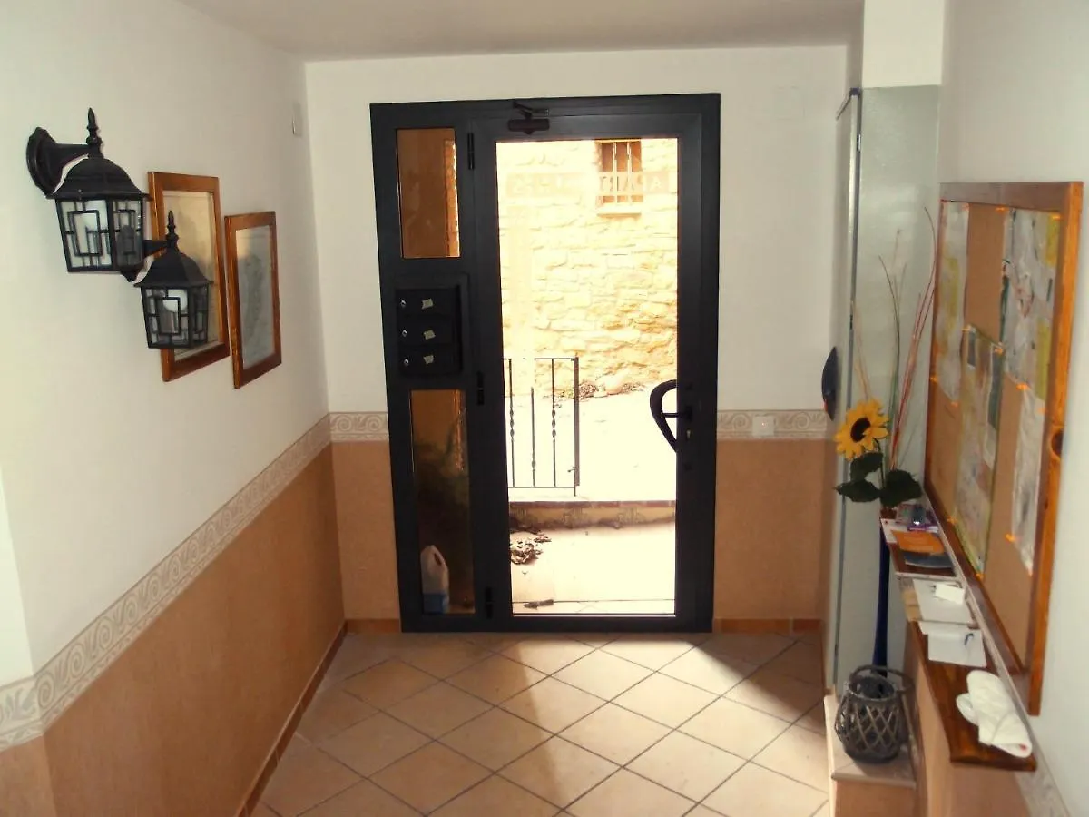 Apartaments Mitjavila Sant Salvador de Tolo 0*,
